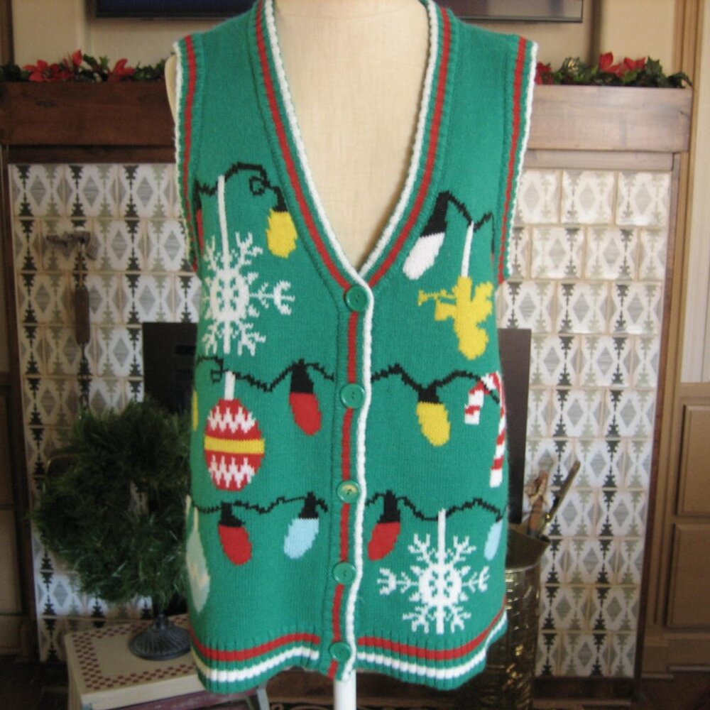 Xhilaration Women's Sweater Vest Stripes Size Small Red and Green Bulbs